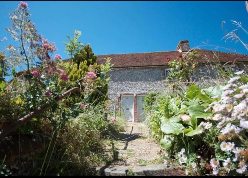Wish End Cottage Ratton Exteriör bild